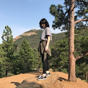 Meet your Posher, Becca